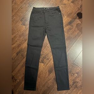 RW&CO. Natalie Black High-Rise Skinny Jeans size Medium